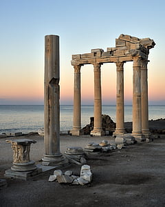 grey cement pillars thumbnail
