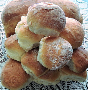 bread with white powder thumbnail
