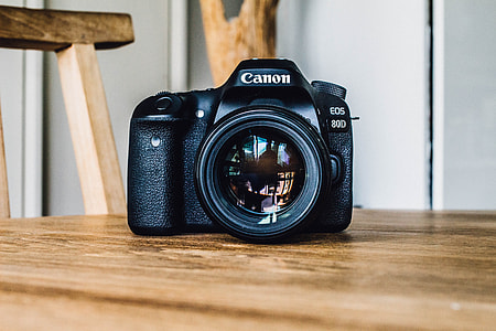 black Canon EOS 80D thumbnail