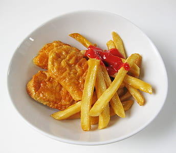 fries on plate thumbnail