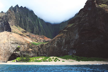 landscape photography of mountain thumbnail