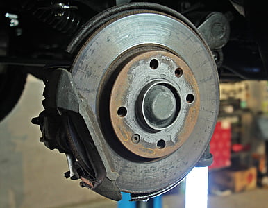 closeup photo of gray vehicle wheel rotot thumbnail