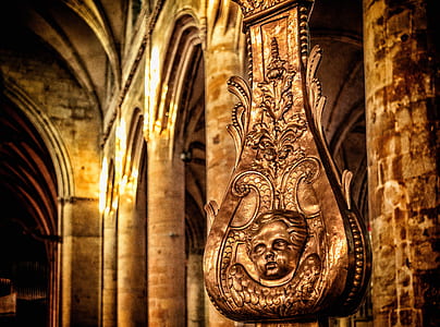 cherub embossed pillar thumbnail