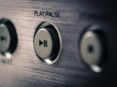 Play and Pause button thumbnail
