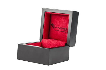black accessory box thumbnail