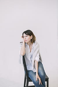 Women's White Button-up Shirt thumbnail