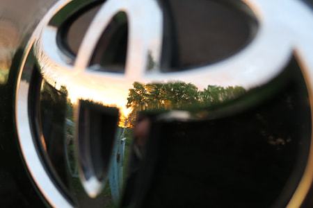shalow focus of Toyota logo thumbnail