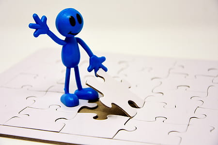 photo of white jigsaw puzzle thumbnail