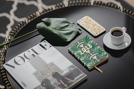 Top view of black table with 2018 calendar agenda thumbnail