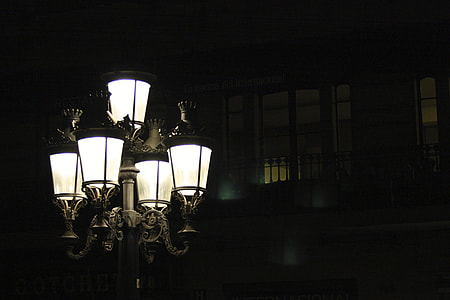 lighted light post thumbnail