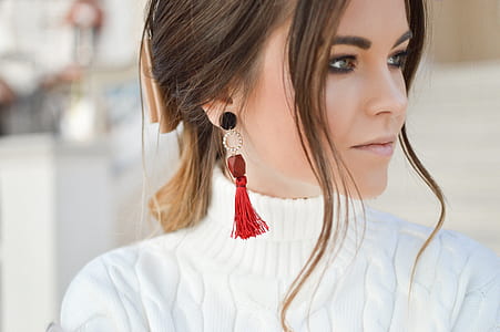 woman in turtle-neckline sweater portrait photo thumbnail