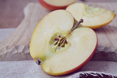 closeup photo of slice apple fruit thumbnail