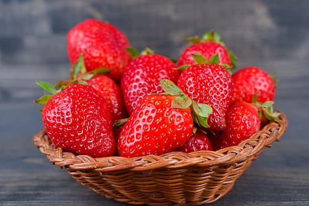 bowl of red strawberries thumbnail