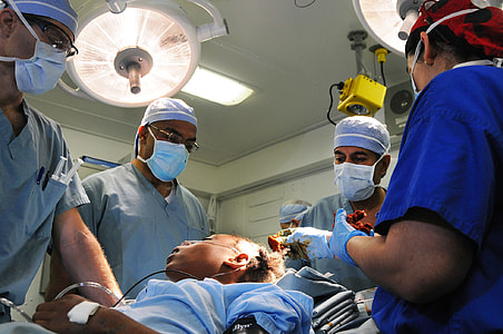 doctor and nursing doing operation inside emergency room thumbnail
