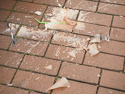 broken glass with shake and spoon thumbnail