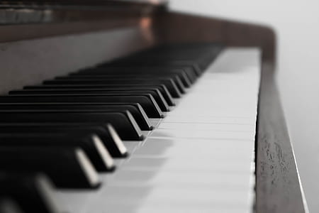 closeup photo of black piano keyboard thumbnail
