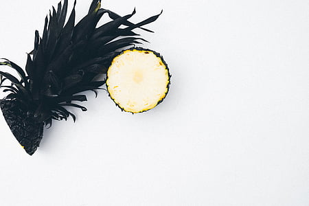 slice of pineapple thumbnail