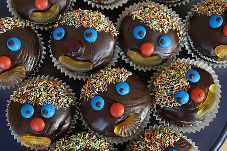 chocolate cupcake lot thumbnail
