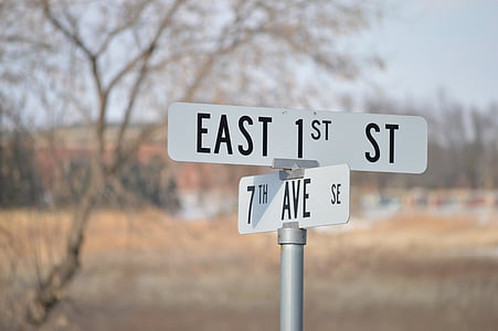 East 1st st signage thumbnail