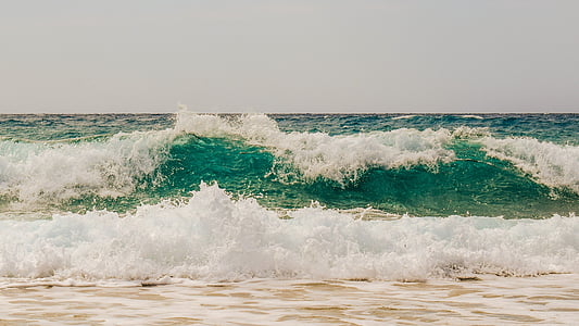 sea waves during daytime thumbnail