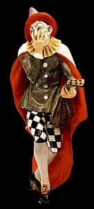 man carrying oud figurine thumbnail