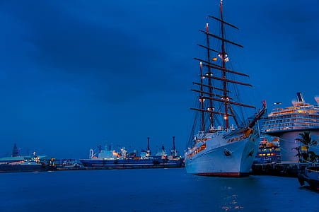 sailship on body of water thumbnail