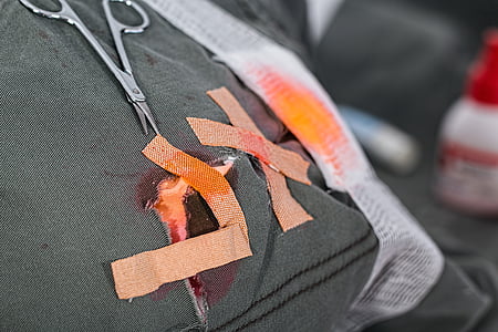 close up photo of stainless steel scissors thumbnail