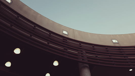 photograph of structure thumbnail