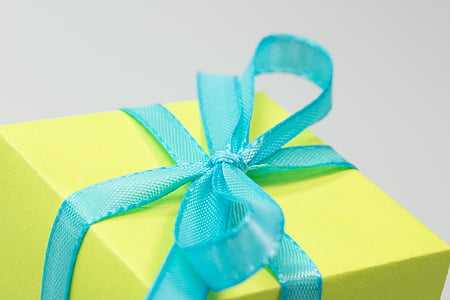 blue ribbon box thumbnail
