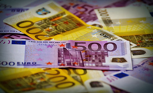 200 and 500 euro banknote lot thumbnail