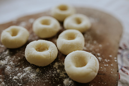 Polish Silesian Dumplings (Kluski Śląskie) thumbnail