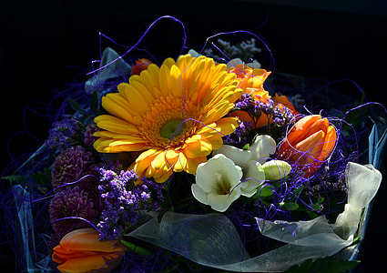 close up photo of yellow and white petaled flower bouquet thumbnail