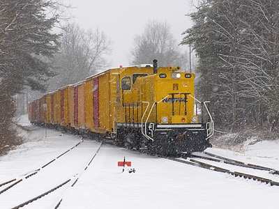 yellow and black train thumbnail