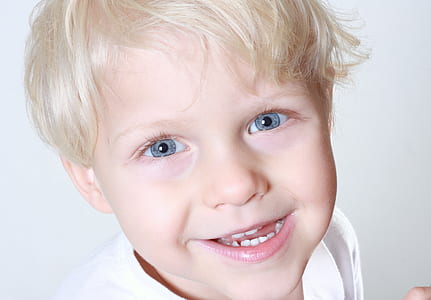 boy smiling photography thumbnail