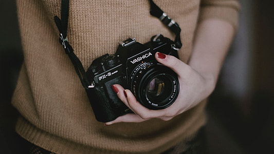 Yashica Camera Woman thumbnail