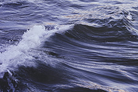photo of seawaves thumbnail