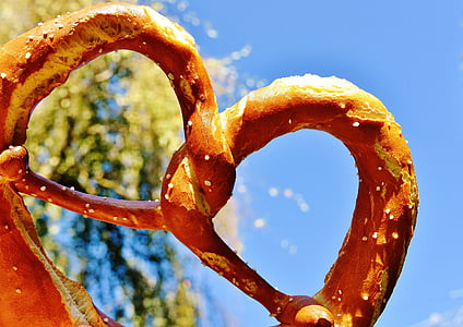 baked pretzel thumbnail