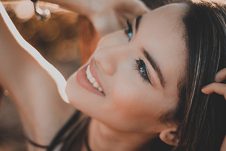 woman smiling thumbnail