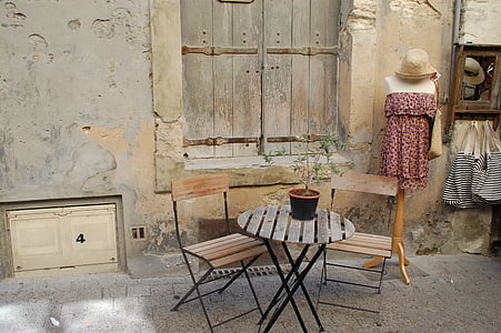 round table with chairs set thumbnail