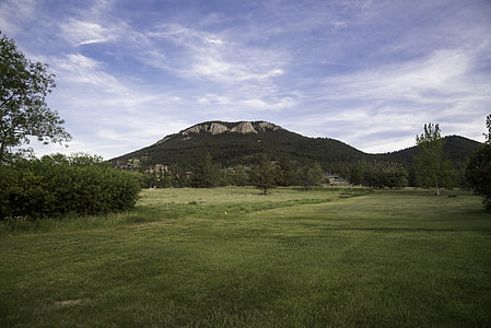 Mount Helena under the sky in Helena thumbnail