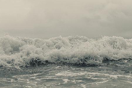 ocean wave under cloudy sky thumbnail