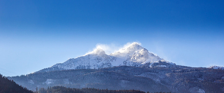Snow capped mountain peaks in Steinbockweg Innsbruck, Austria thumbnail