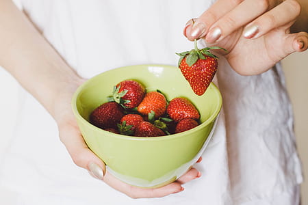 Strawberries On Green Bowl thumbnail
