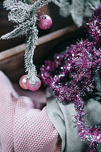 Christmas tree decorations thumbnail