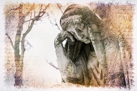 woman statue thumbnail