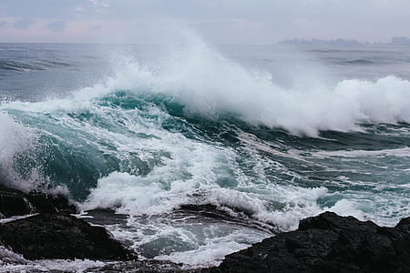 sea waves at shore thumbnail