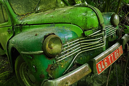 green classic car thumbnail