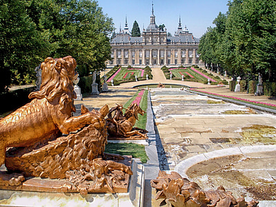 brown statue of lion thumbnail