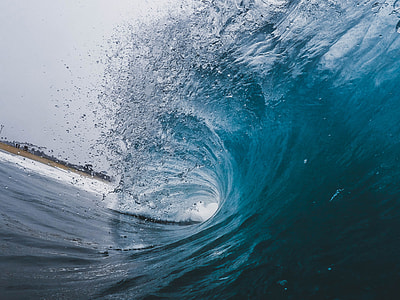 photography of sea wave thumbnail