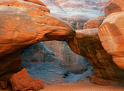 brown rock formation thumbnail